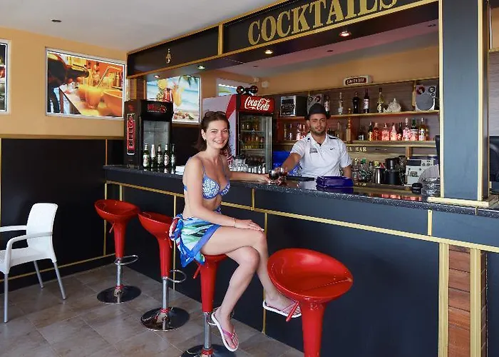 Отель Yalta Complex