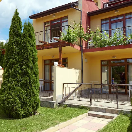 Yalta Complex Otel 3*