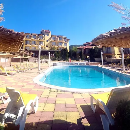 Otel Yalta Complex 3*